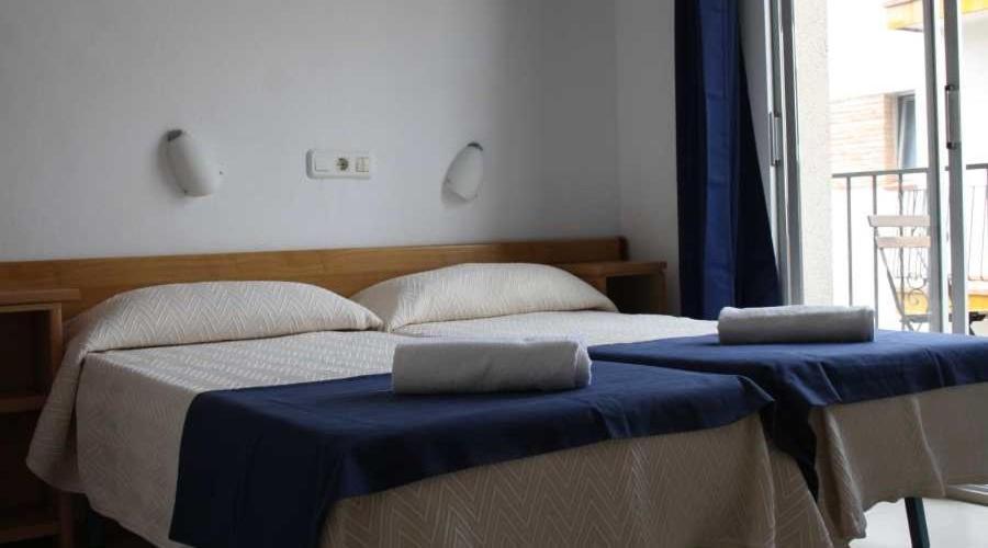 Residencia Sant Jordi Llanca Hostel Eksteriør bilde